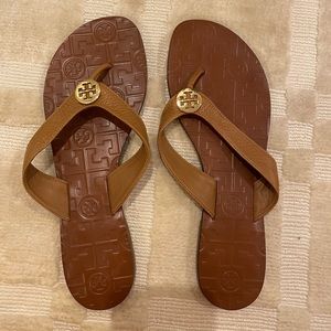 Tory Burch | THORA SANDAL | Royal Tan/Gold | Size 8 | Flip Flop
